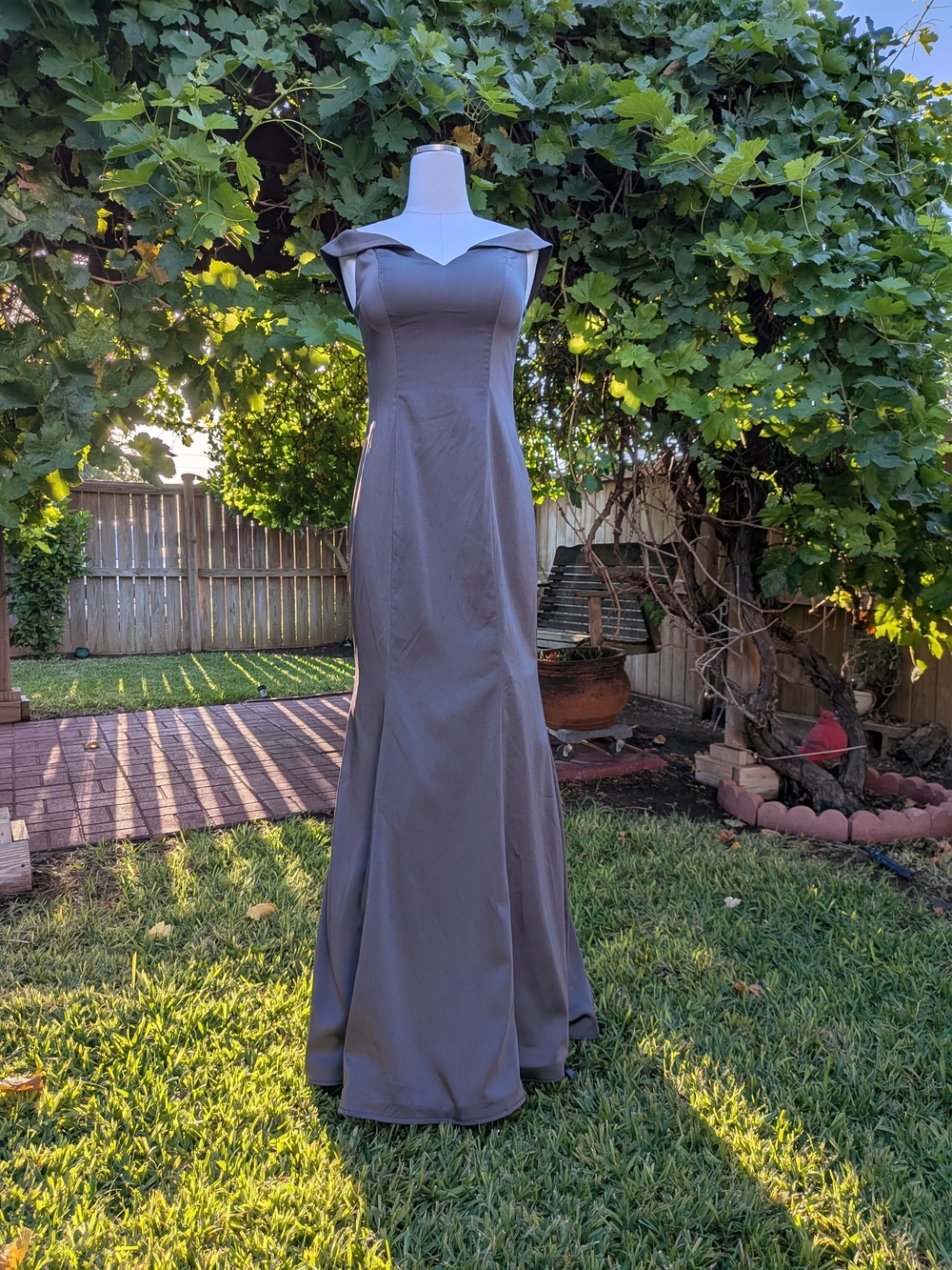 May Queen Elegant Dark Gray Off-Shoulder Evening Gown Size 8